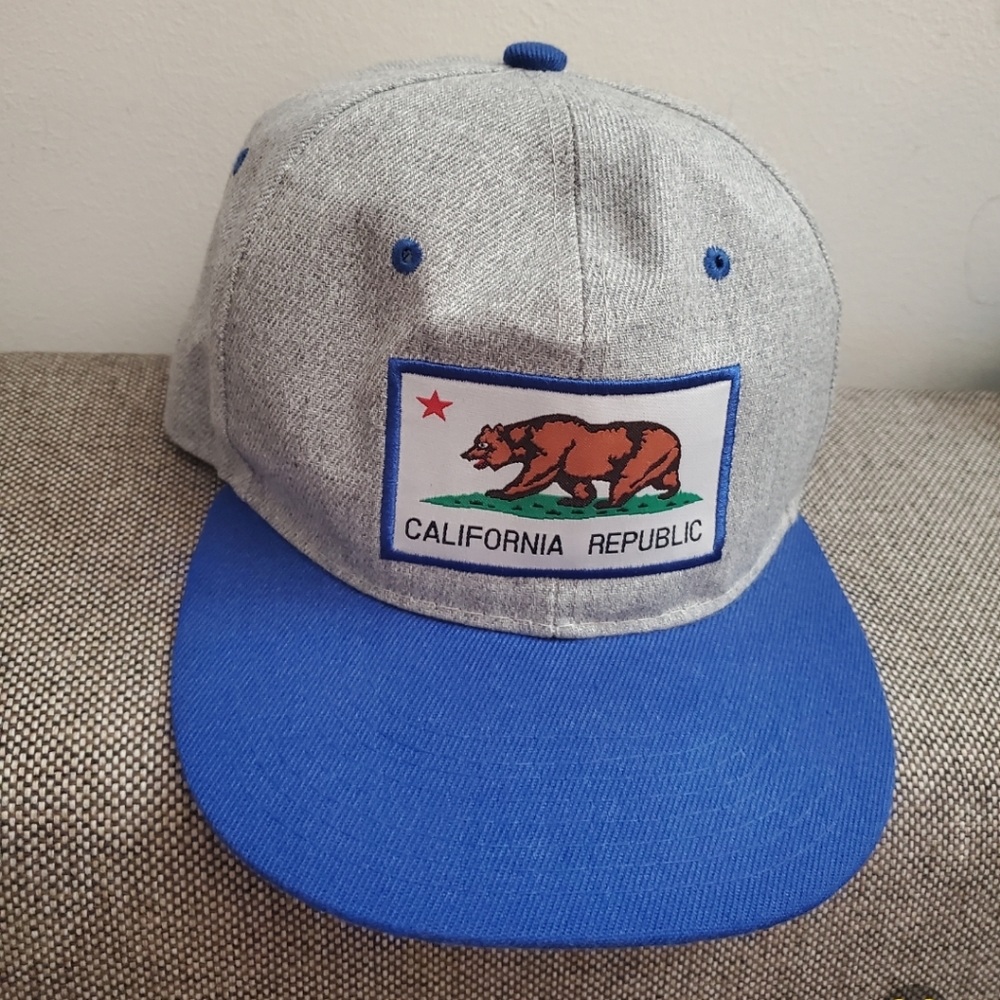 California Republic Strapback Hat Two Tone Embroidered Patch hat